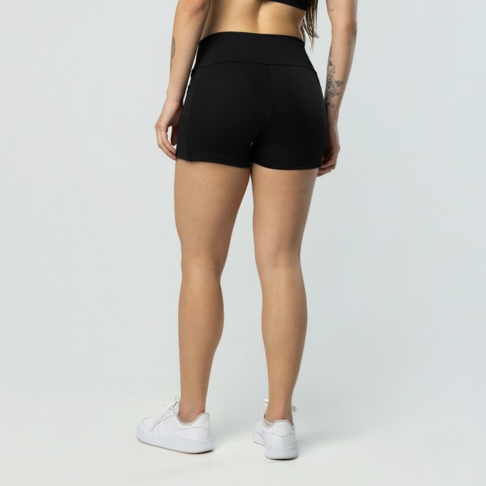 Short Com Bolsos Laterais Preto